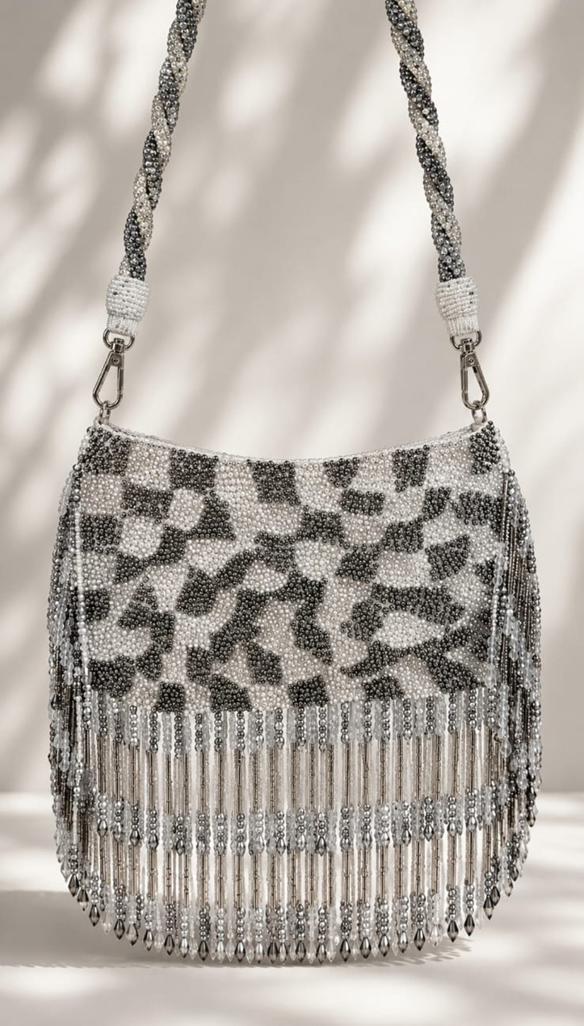 Mono Chic